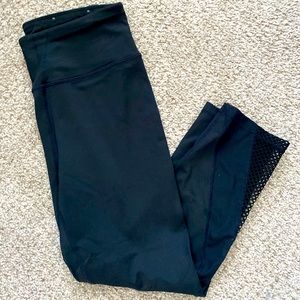 Capri yoga pants with mesh detail - Small DKNY